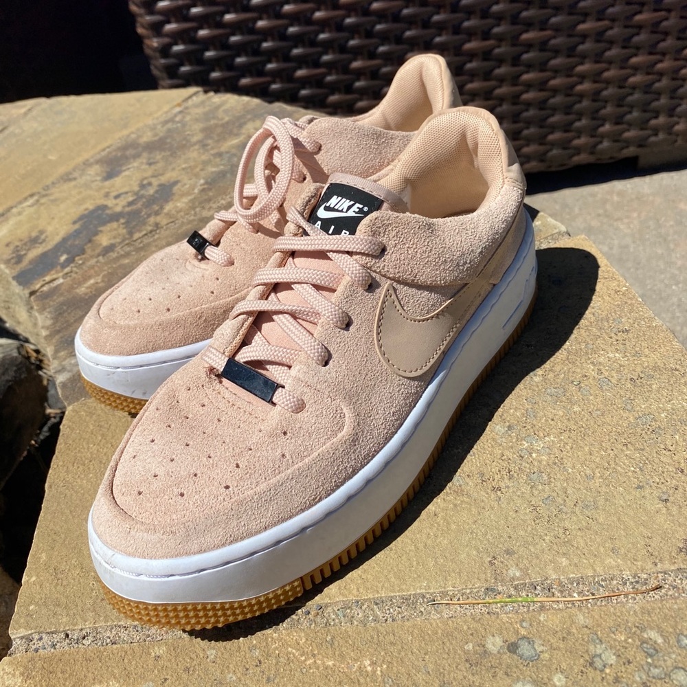 Nike Air Force 1
